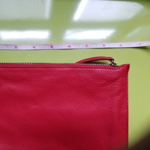 Leather Pouch/Wristlet - Vince Camuto - NWT - Picture 8 of 9